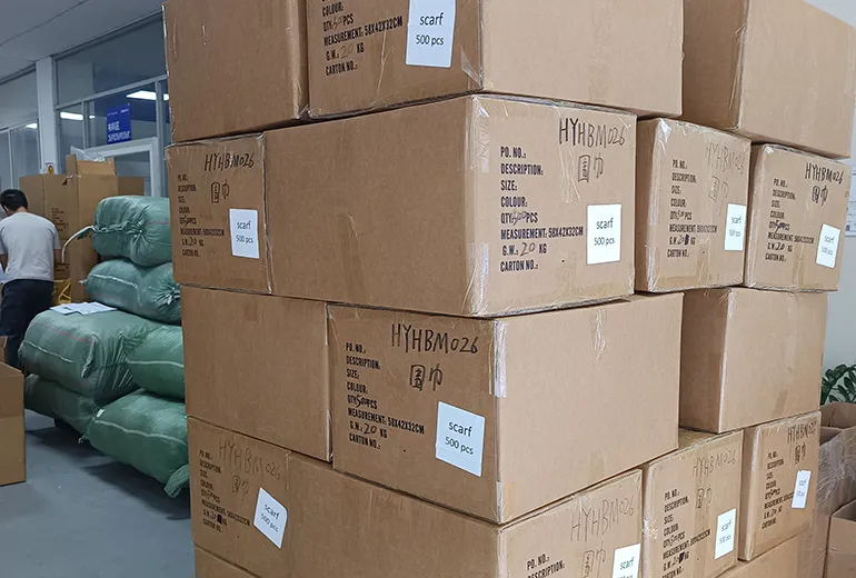 Gahumi Custom Scarves-04.webp